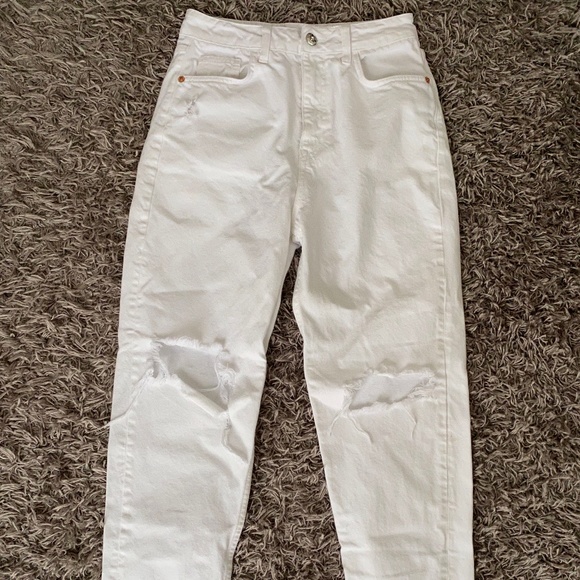 ZARA White Ripped Jeans - Picture 2 of 6